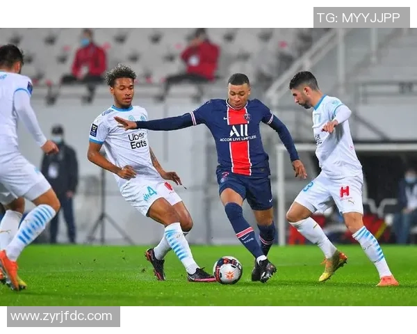 巴国际与累体育激战正酣双方争夺胜利的精彩对决分析